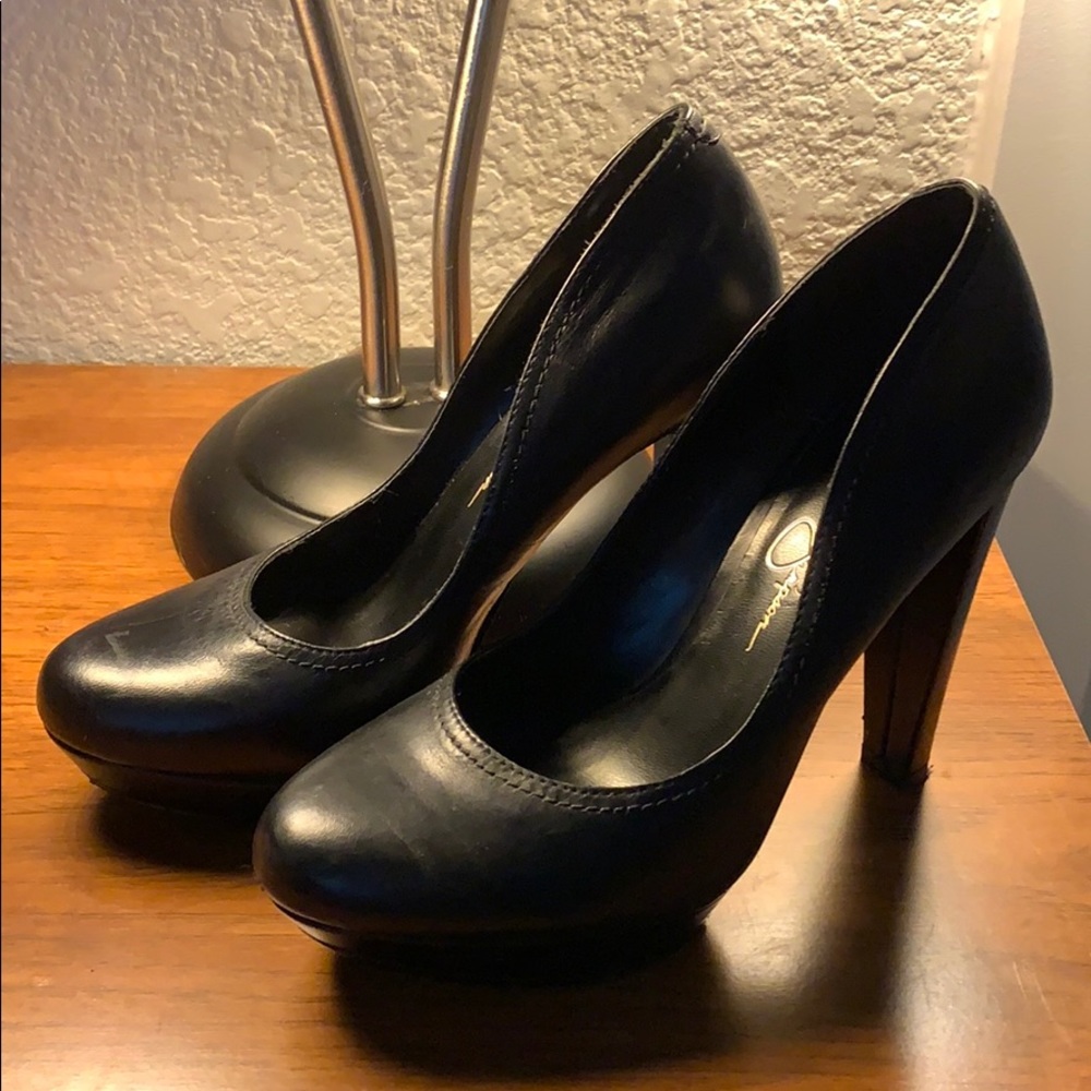 Jessica Simpson black leather 4.5” heels size 6.5